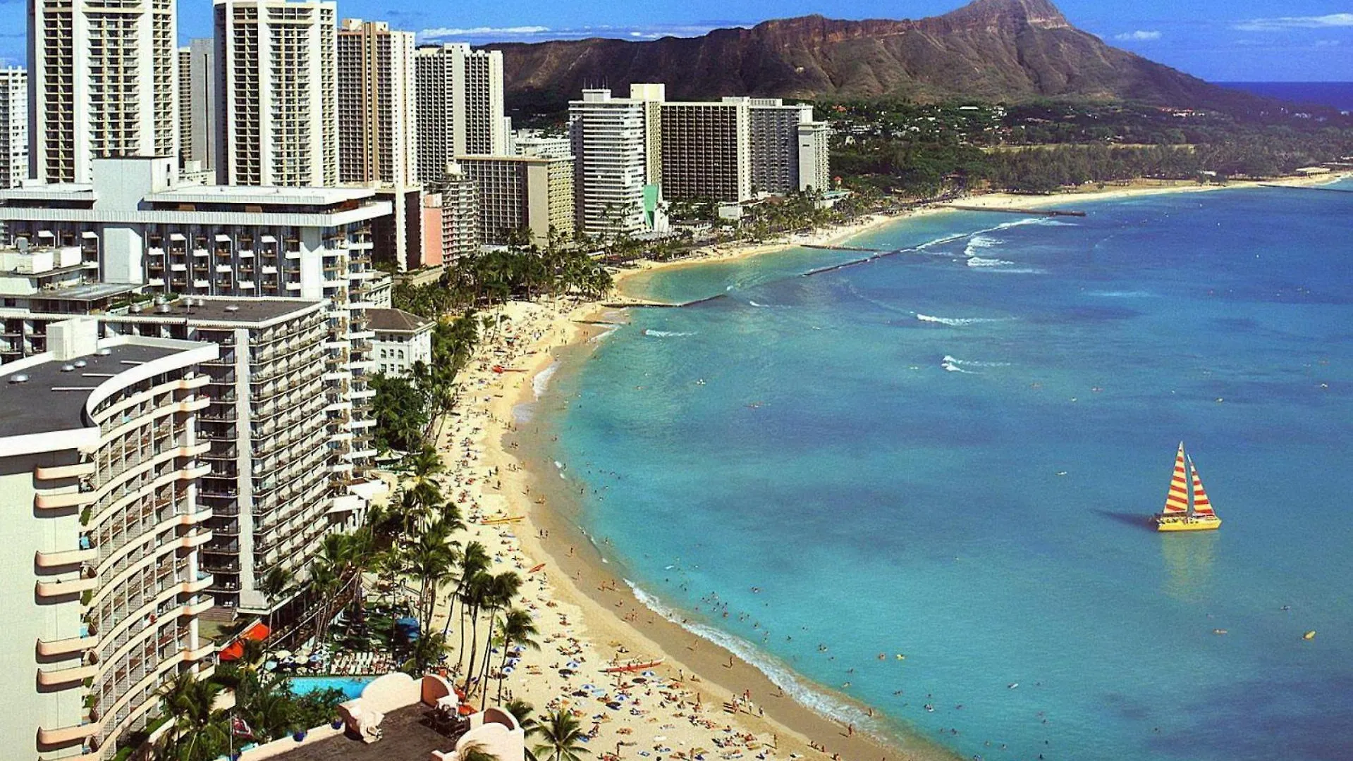 Diamond Head View Condo, Steps To Beach & Free Parking! Honolulu Apartment