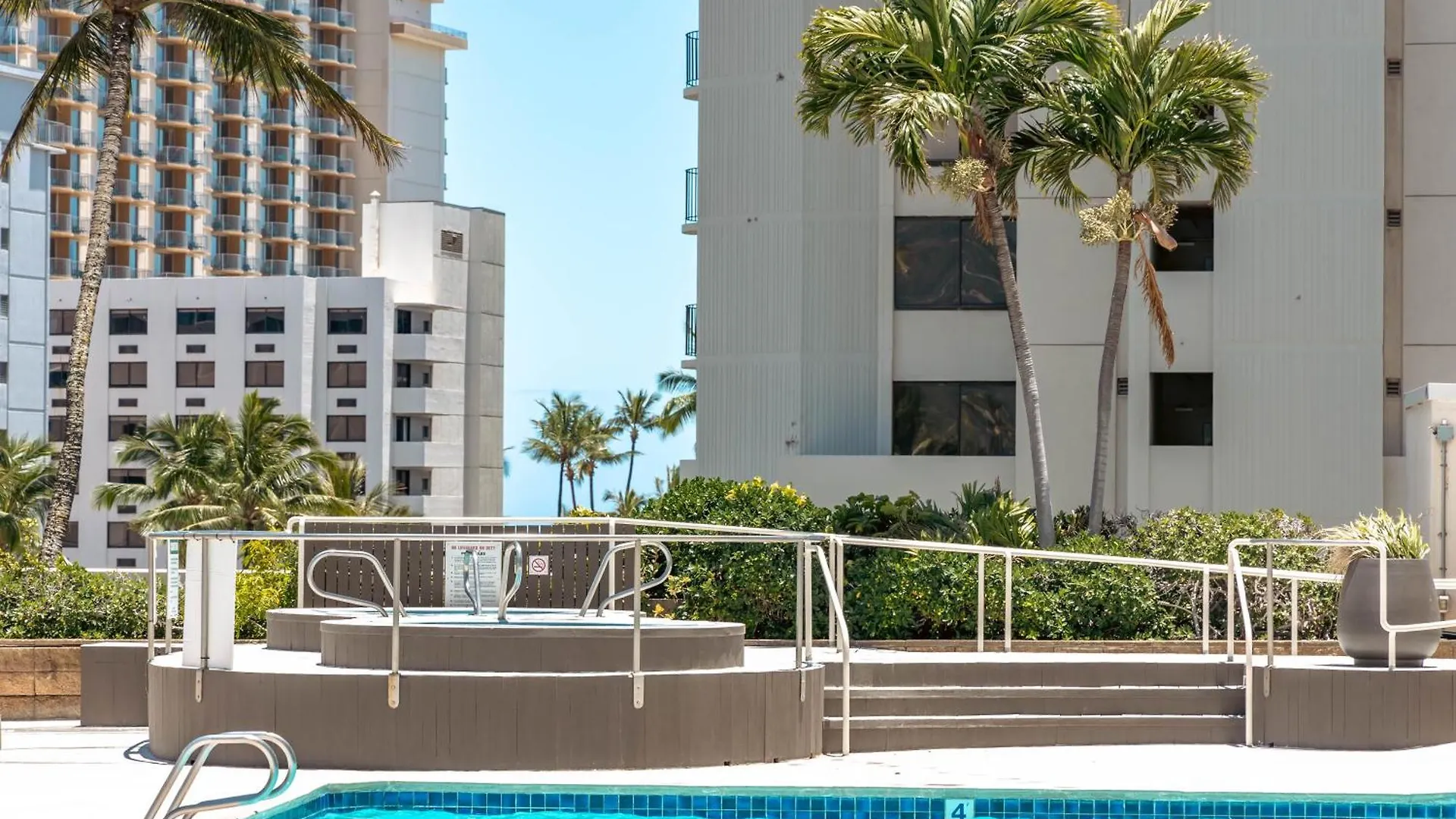 Diamond Head View Condo, Steps To Beach & Free Parking! Honolulu 0*,  United States